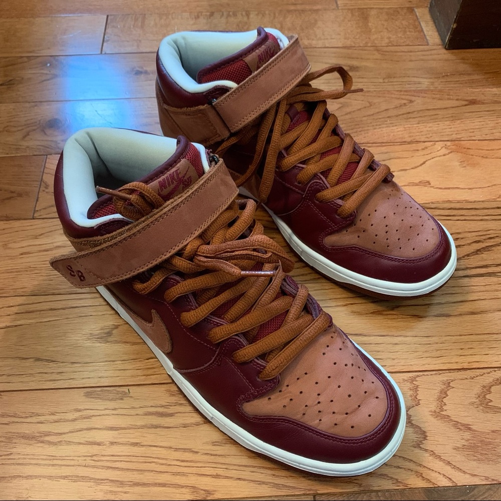Nike SB Dunk Mid Embarcadero